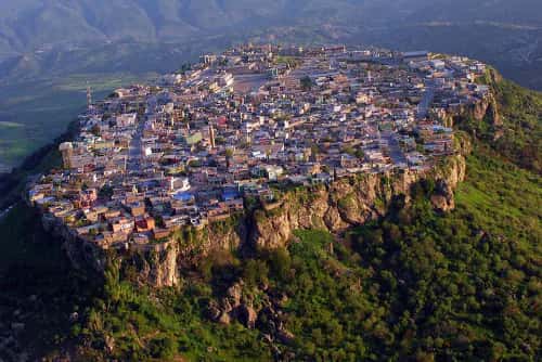 شارۆچکەی ئامێدی لەسەر گردەکە لە دهۆک