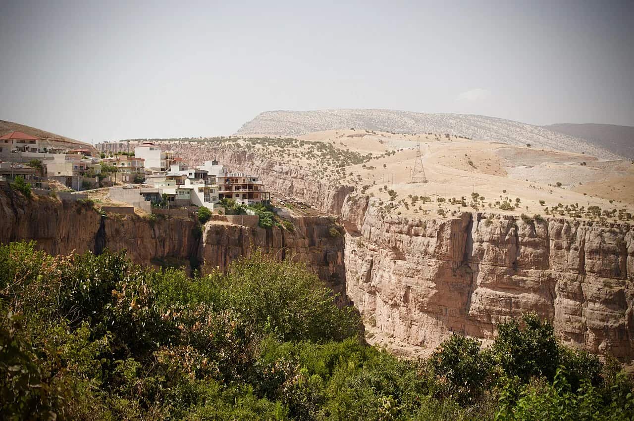ڕەواندز بەسەر دۆڵی خەڕەنددا، کوردستان